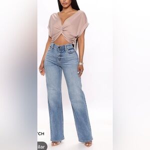 Fashion Nova Straight Leg Mid Rise Medium Blue Wash Size 3